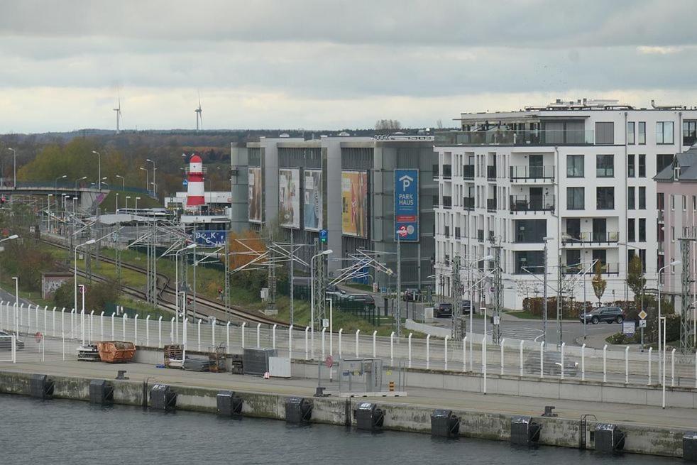 Ferienwohnungen -Am Strom 41- In Warnemuende Rostock Exterior foto